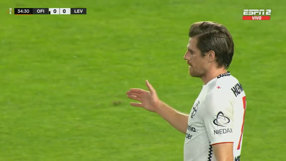 Jonas Hofmann capturó un rebote y anotó el 1-0 ante OFI Creta en la Europa League