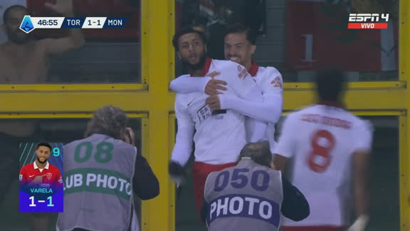 Varela aprovechó otro error defensivo y puso el empate ante Torino