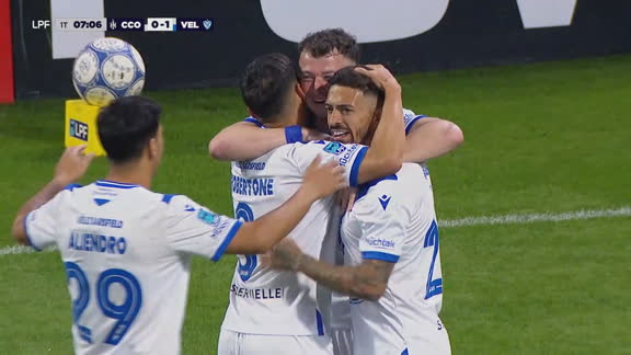Gran definición de Pellegrini para el 1-0 de Vélez en Santiago del Estero