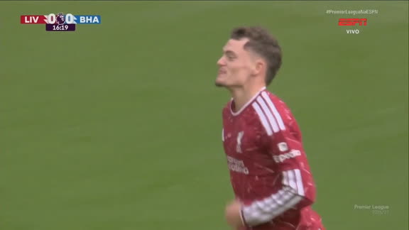 Gol do Liverpool! Wirtz chuta com força e conta com desvio para abrir o placar contra o Brighton na Premier League