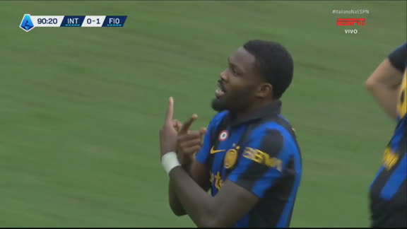 Golaço da Inter de Milão! Thuram faz linda tabela com Diouf e bate colocado, sem chances para a defesa da Fiorentina
