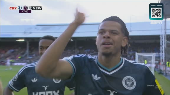Gol do Newcastle! Osula abre o placar contra o Crystal Palace e faz comemoração inusitada e polêmica
