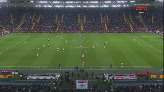 Começa o jogo! Udinese e Milan entram em campo pela 8ª rodada da Serie A; VEJA