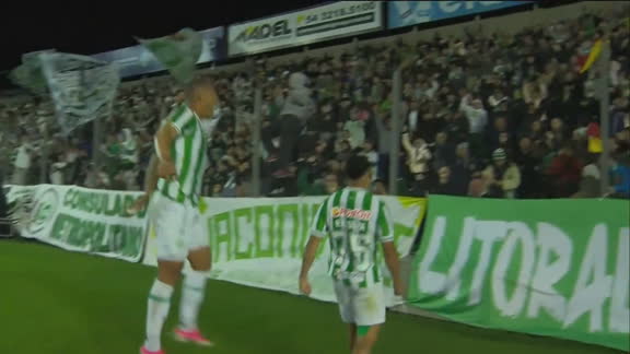 GOLAÇO DO JUVENTUDE! Raí Silva arrisca de muito longe e anota uma pintura