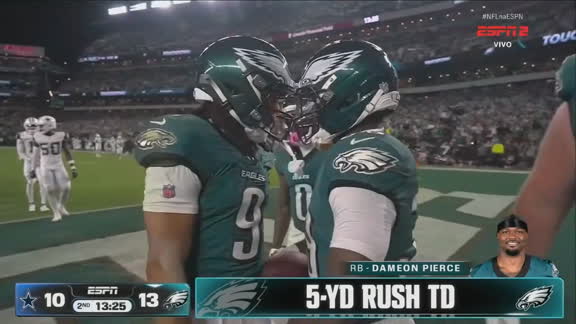 Touchdown dos Eagles! Pierce passa pela defesa dos Cowboys, e Philadelphia volta a liderança do placar
