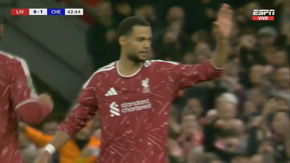 ¡Todo igualado! Gakpo marcó el 1-1 ante Chelsea