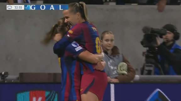 Gol do Barcelona! Pajor recebe assistência de Pina após escorregão da marcação e amplia contra o Koge na Champions feminina