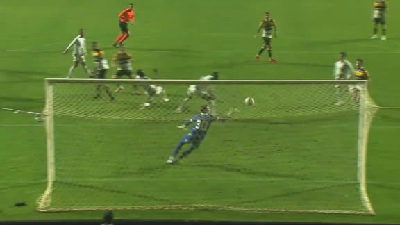 Gol do Criciúma! Tigre faz boa trama na área, e Fellipe Mateus abre o placar; VEJA