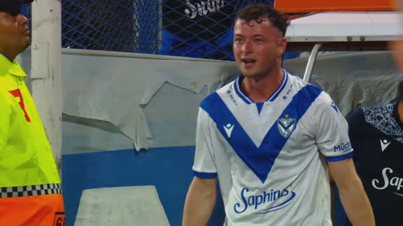 ¡Pellegrini prendido fuego! Anticipó a Devecchi y definió para el 2-0 de Vélez sobre San Lorenzo