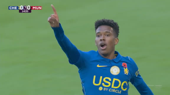 Gol do Estêvão é anulado!!! Atacante do Chelsea pega o rebote na pequena área, mas arbitragem marca o impedimento