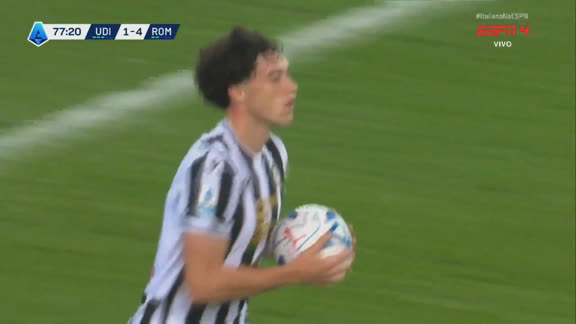 Gol da Udinese! Matteo Palma recebe lançamento de Kamara e diminui contra a Roma
