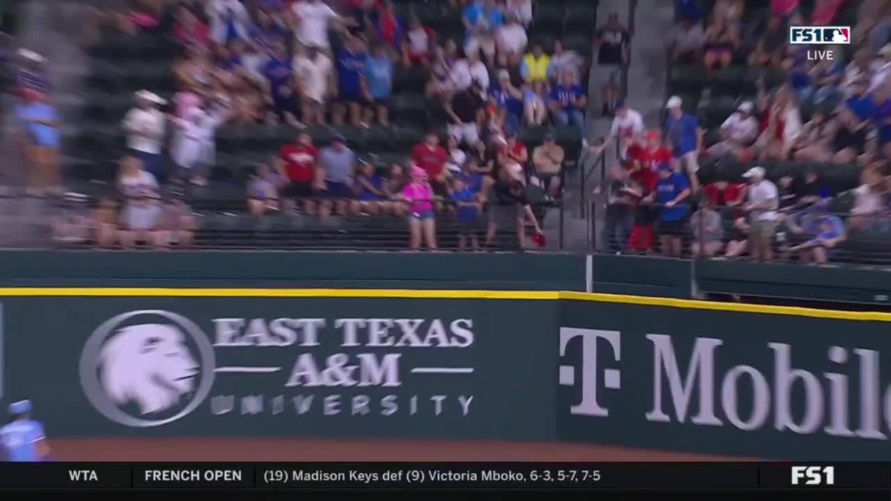 Joc Pederson hits a home run