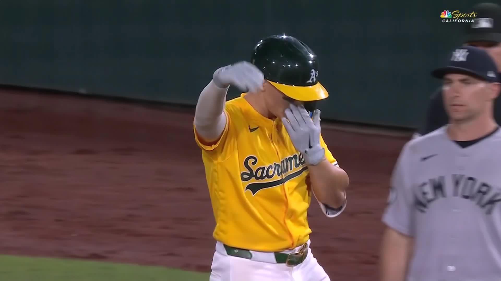 Zack Gelof hits RBI single