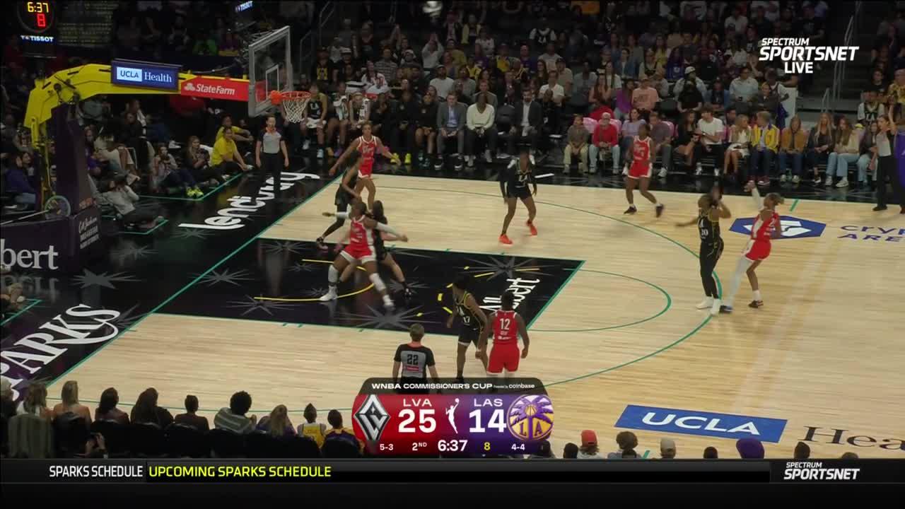 A'ja Wilson drills the trey