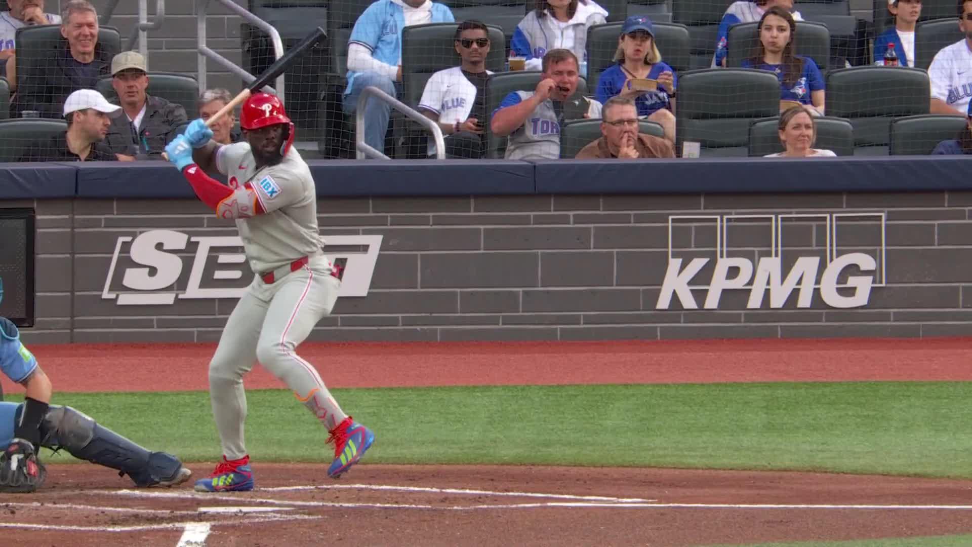 Adolis Garcia smashes a home run