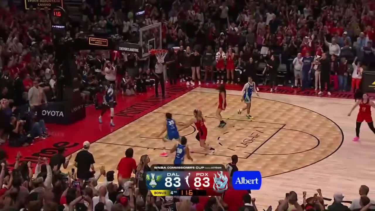 Carla Leite knocks down the shot