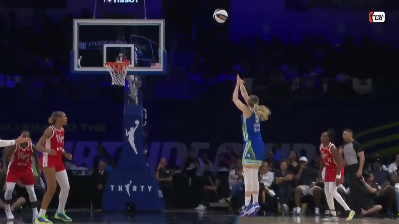 Paige Bueckers nails a 3-pointer for the Wings
