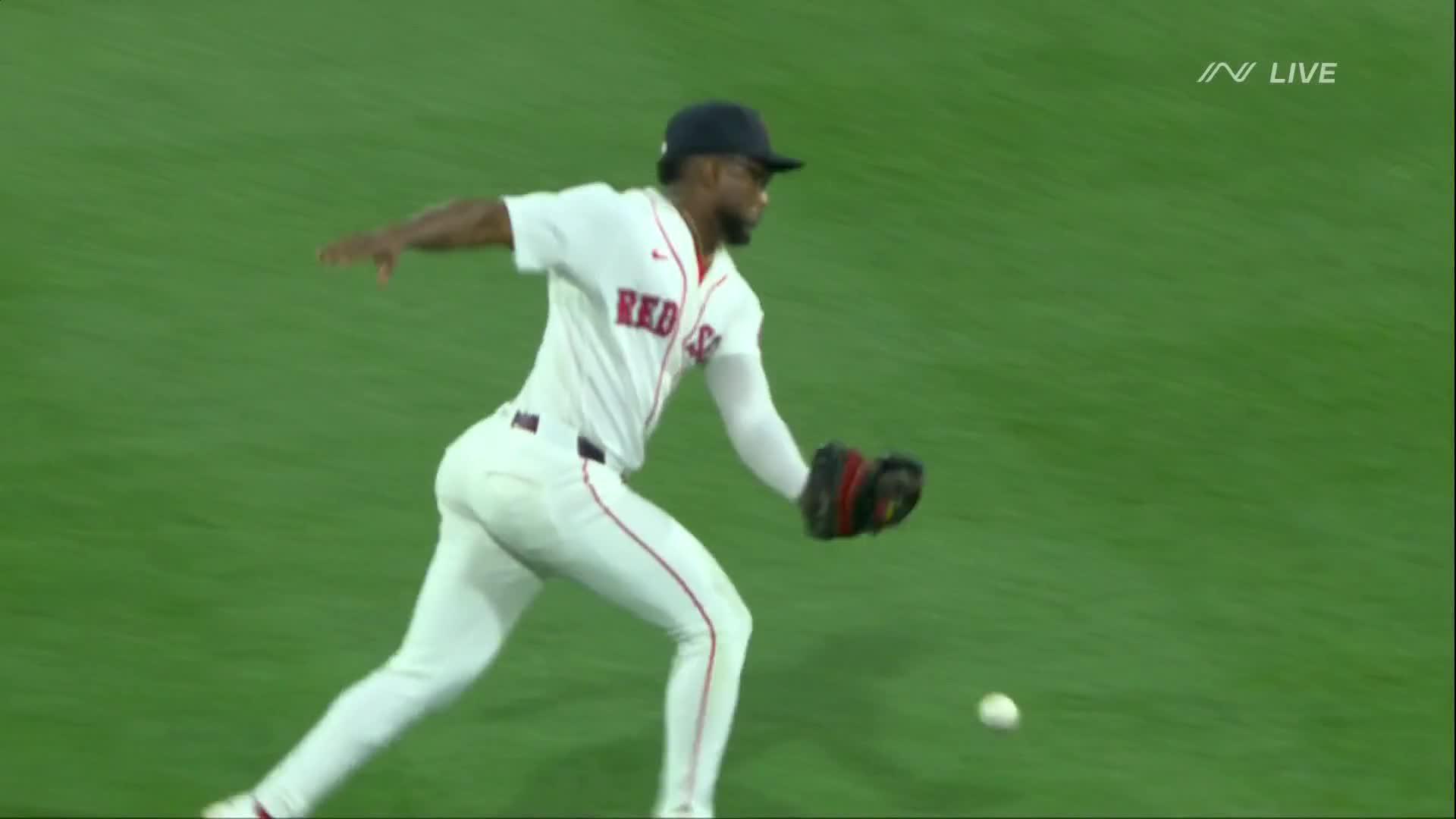 Vladimir Guerrero Jr. hits an RBI single