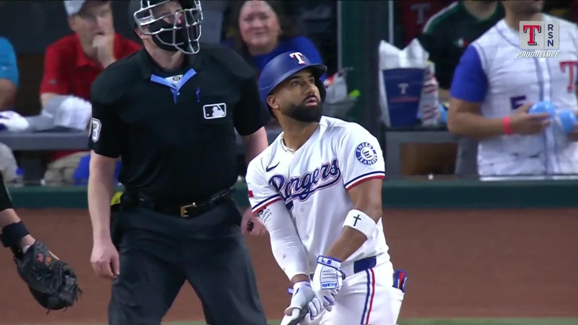Ezequiel Duran smashes a home run