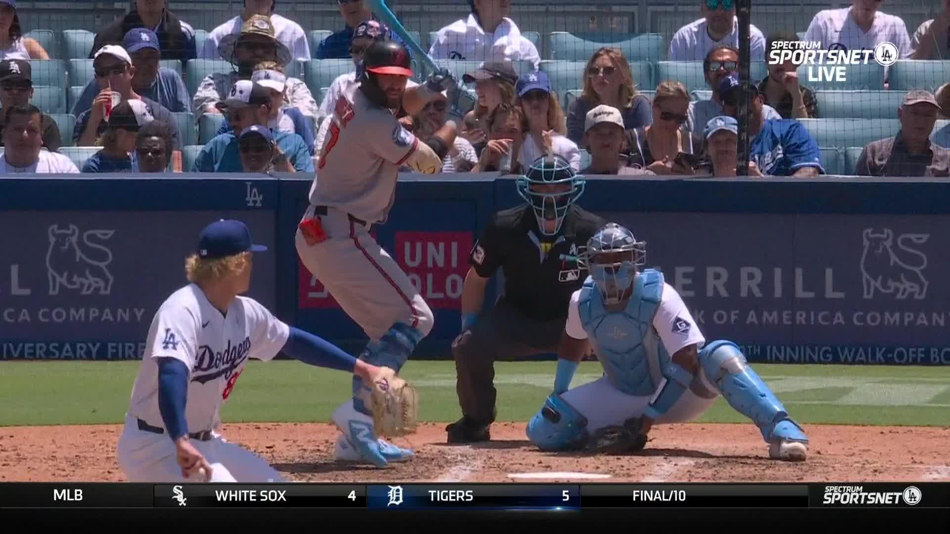 Colton Cowser smashes a home run