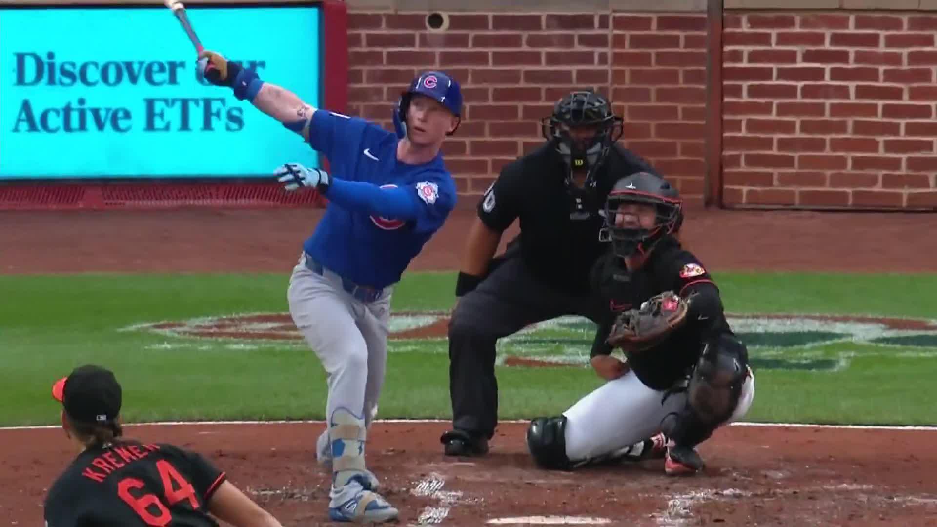 Pete Crow-Armstrong crushes a home run