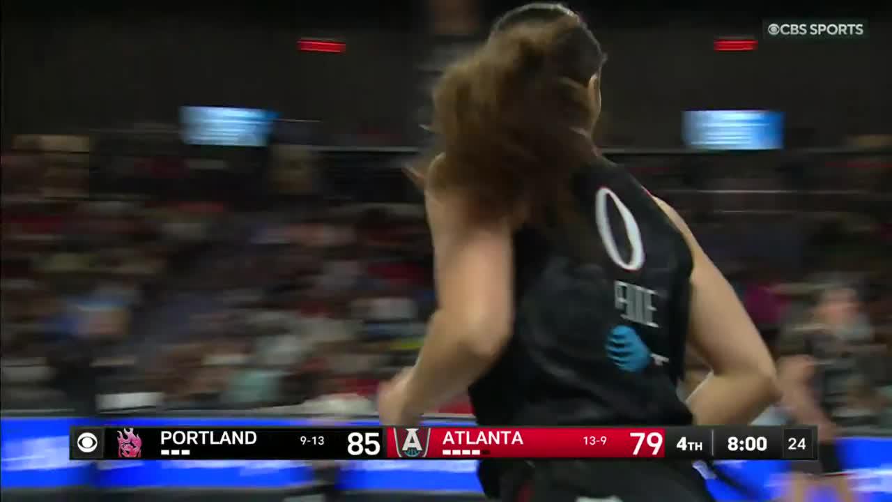 Carla Leite drains 3