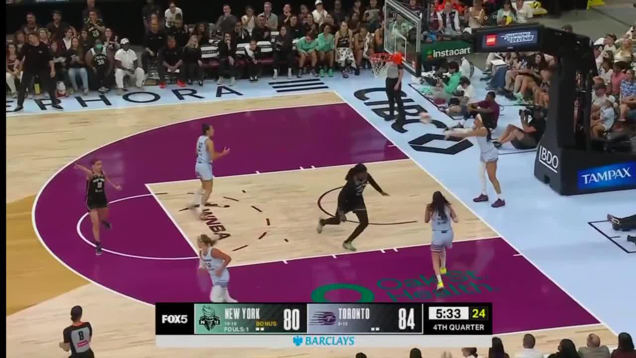 Sabrina Ionescu scores 28 vs. Toronto Tempo