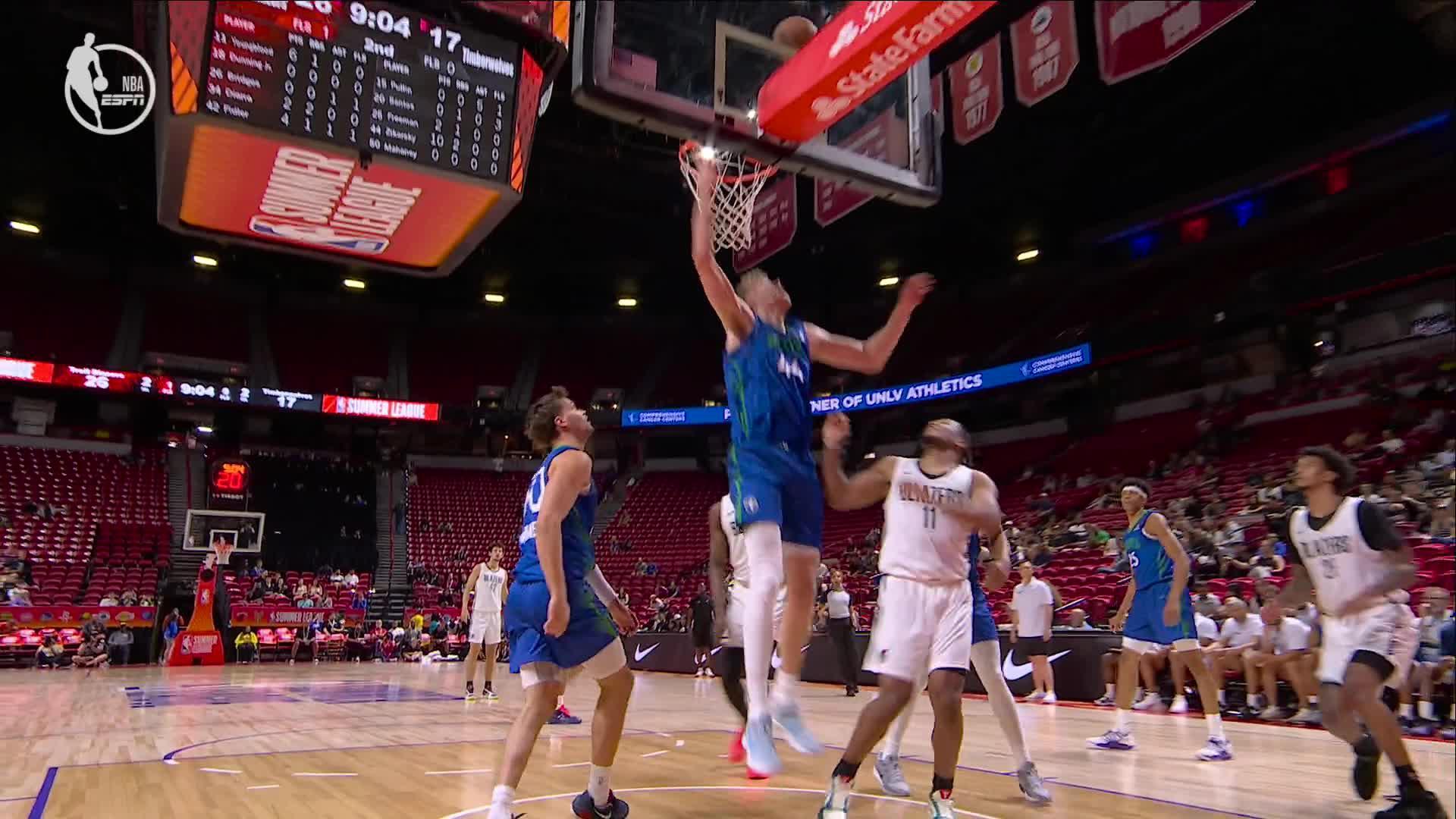 Chris Youngblood fights off defender for and-1