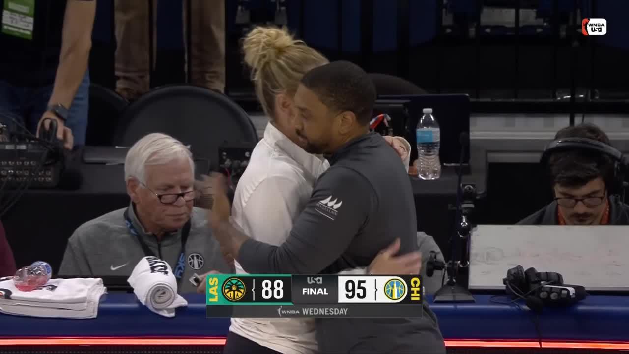 Chicago Sky vs. Los Angeles Sparks - Game Highlights
