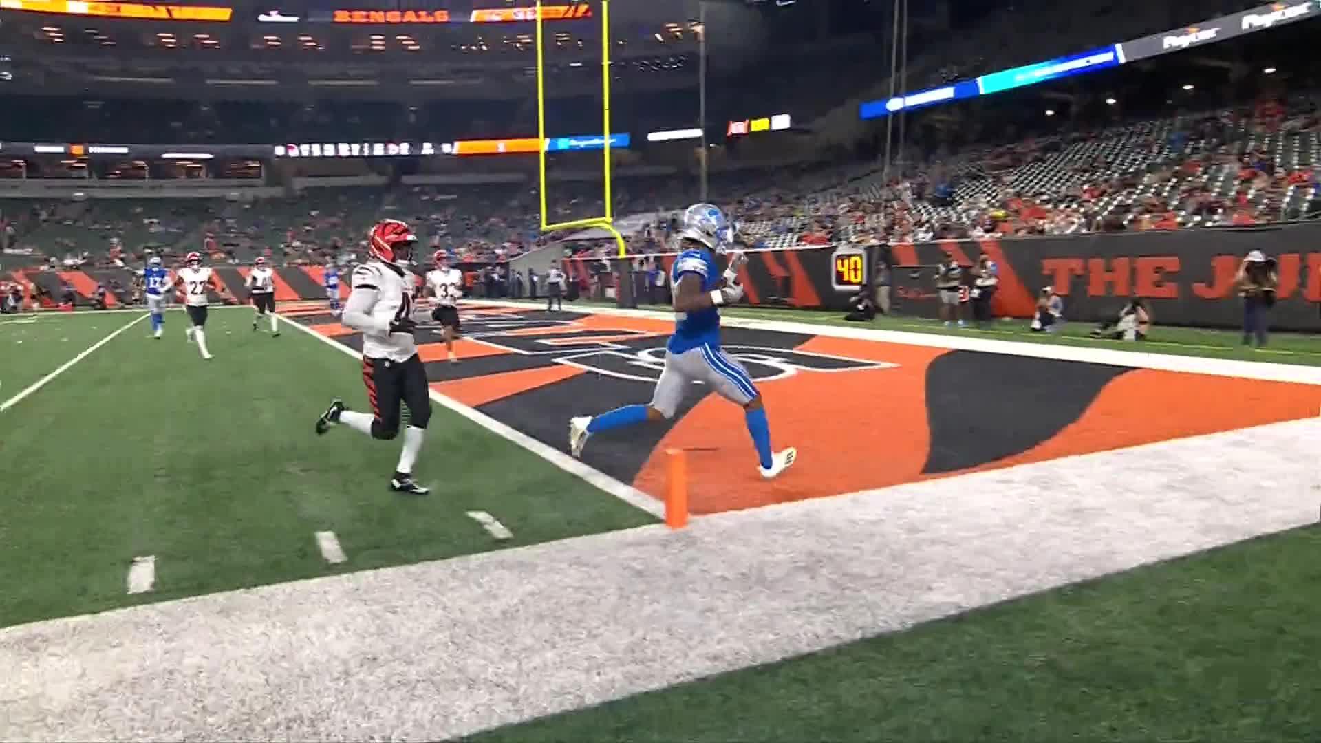 Joe Burrow starts and backup Joe Flacco throws a TD pass as Bengals beat Lions 16-14