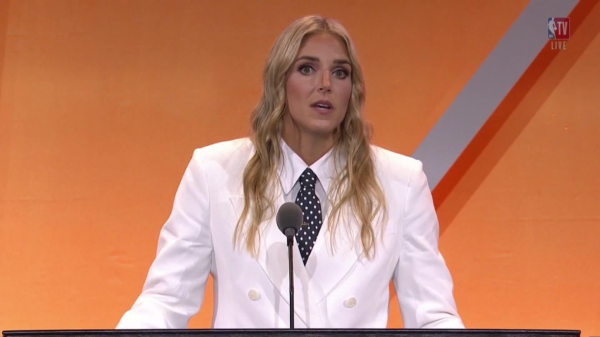 Elena Delle Donne inducted in the Basketball Hall of Fame