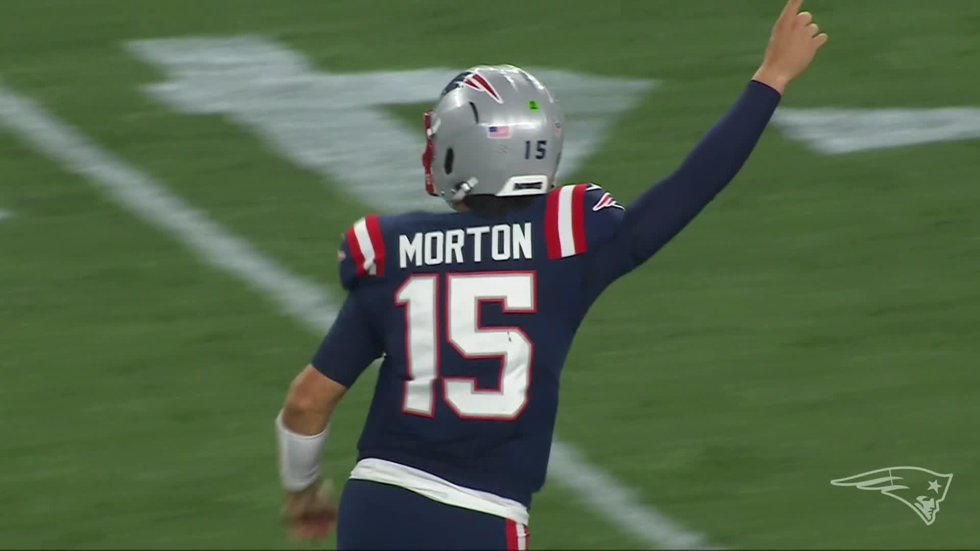 Tommy DeVito throws TD pass, Ja’Quinden Jackson taken off in ambulance as Patriots beat Eagles 24-21