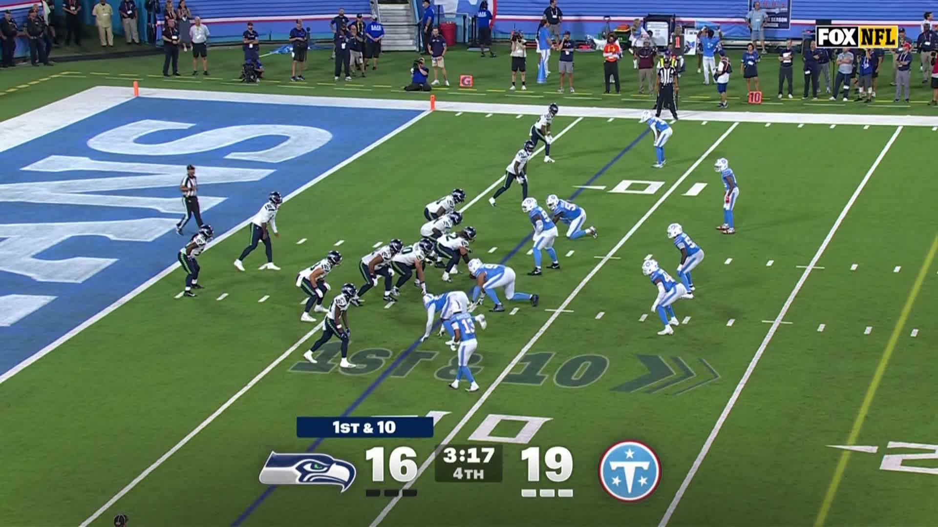 Titans overcome 13-point deficit to beat starter-less Seahawks, 19-16
