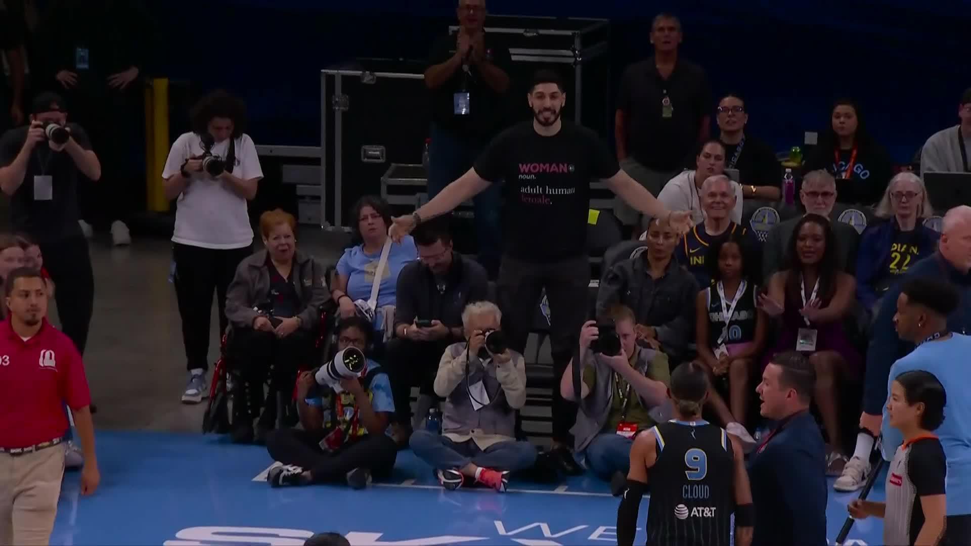 Caitlin Clark scores 37 points as the Fever beat the Sky 113-90