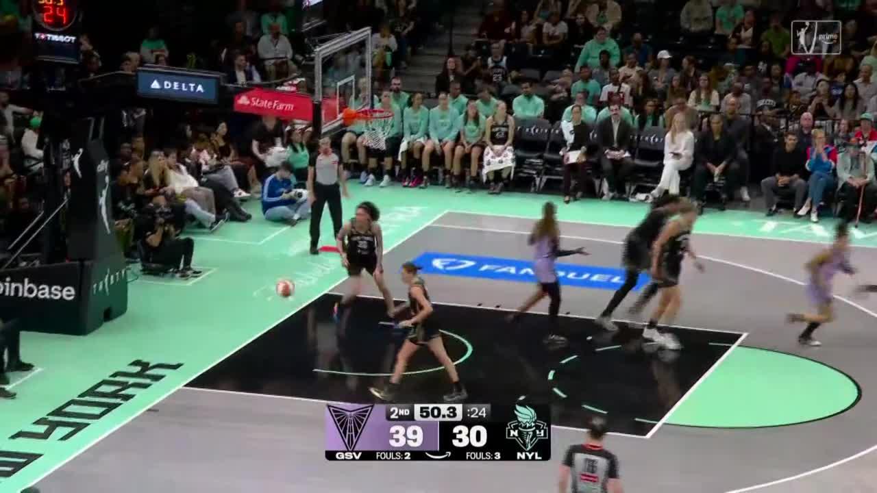 Tiffany Hayes drains 3-pointer