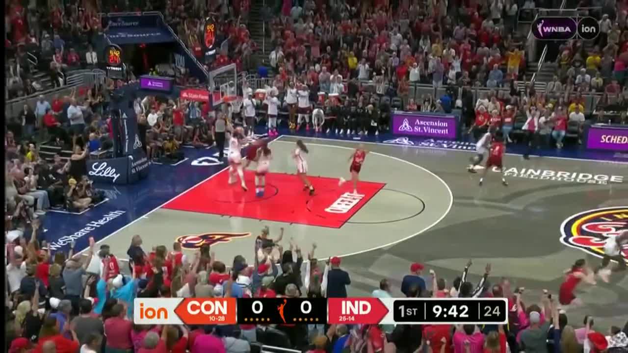 Caitlin Clark shows off the range with 3-pointer