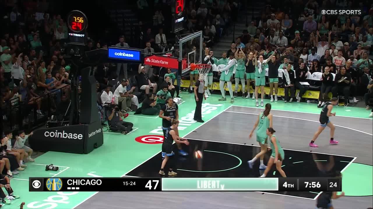 Rebecca Allen buries the 3-pointer