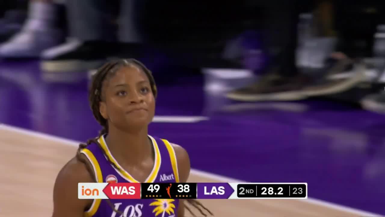 Monique Akoa Makani hits the 3