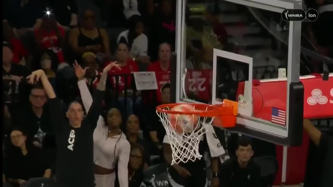 Mai Yamamoto hits the 3-pointer