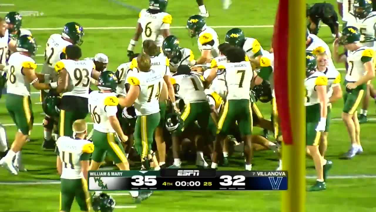 William & Mary scores 13 points in final minute to beat Villanova 35-32 in season opener