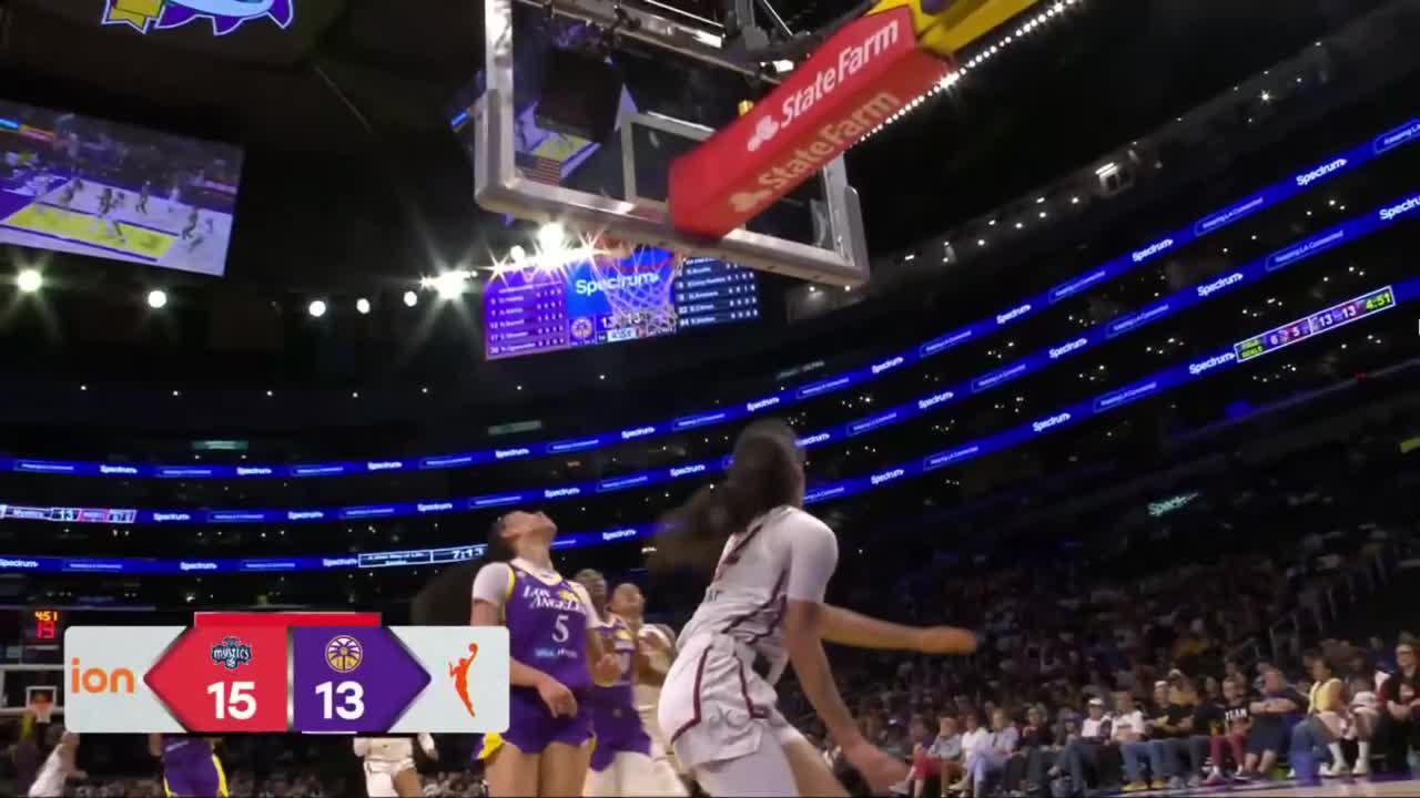 Sonia Citron fights off defender for and-1