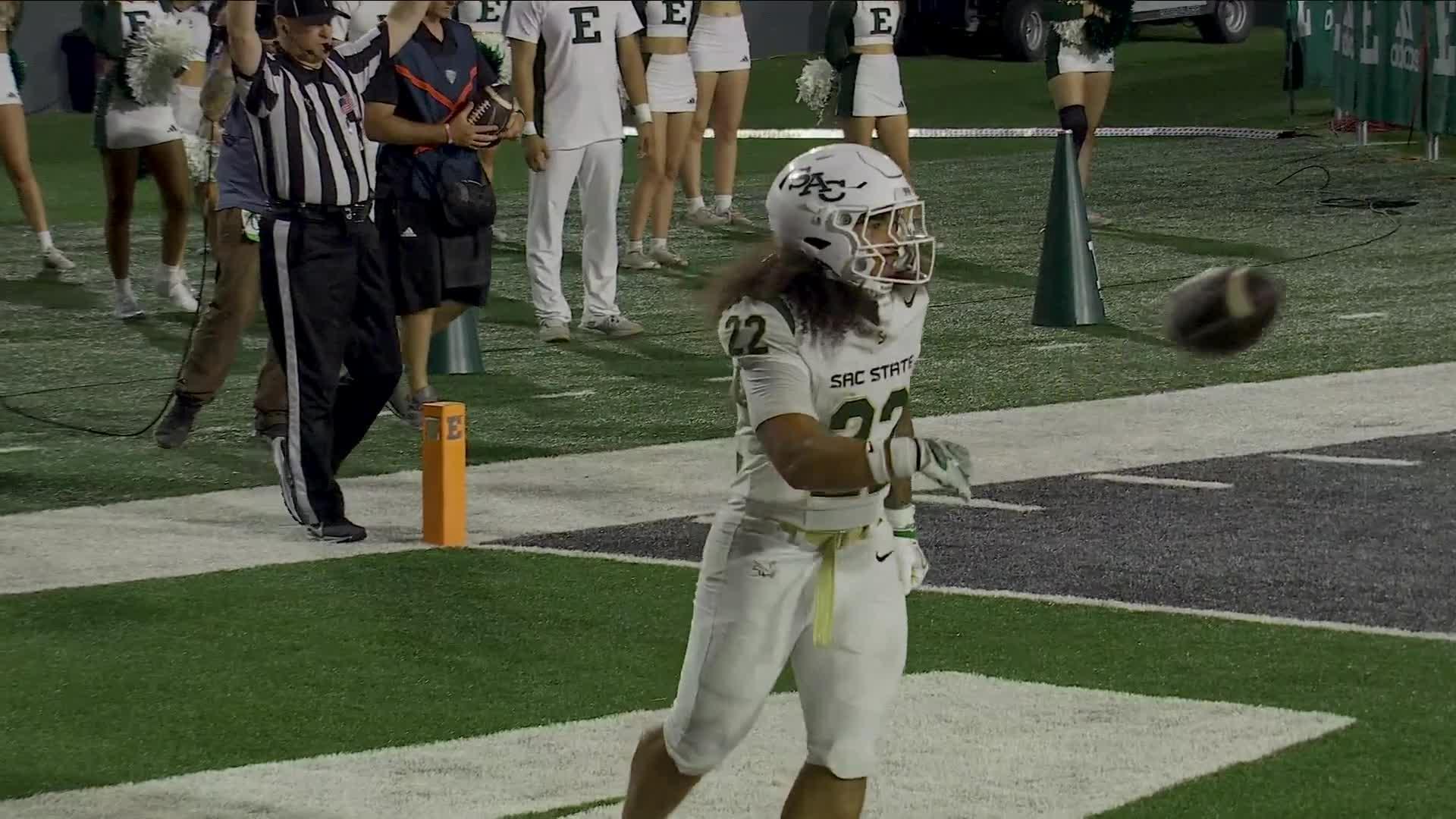 Isaiah Ene scores 1-yard touchdown