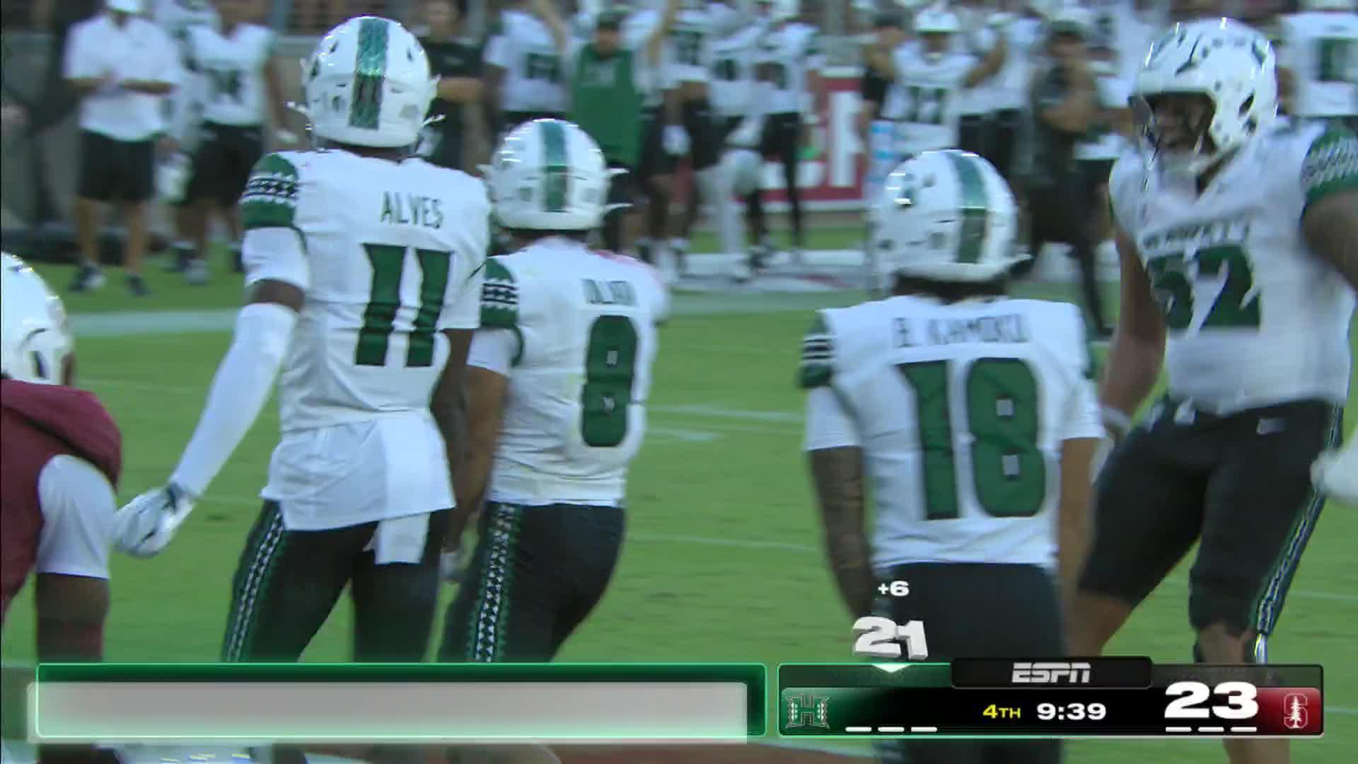 Micah Alejado throws 11-yard touchdown pass to Tama Uiliata