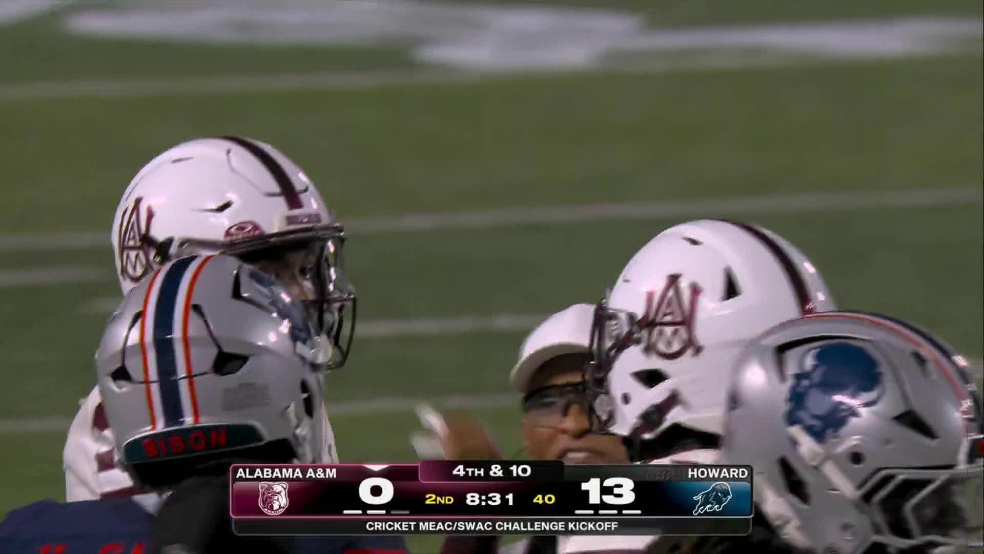 Cornelious Brown connects for 26-yard TD pass