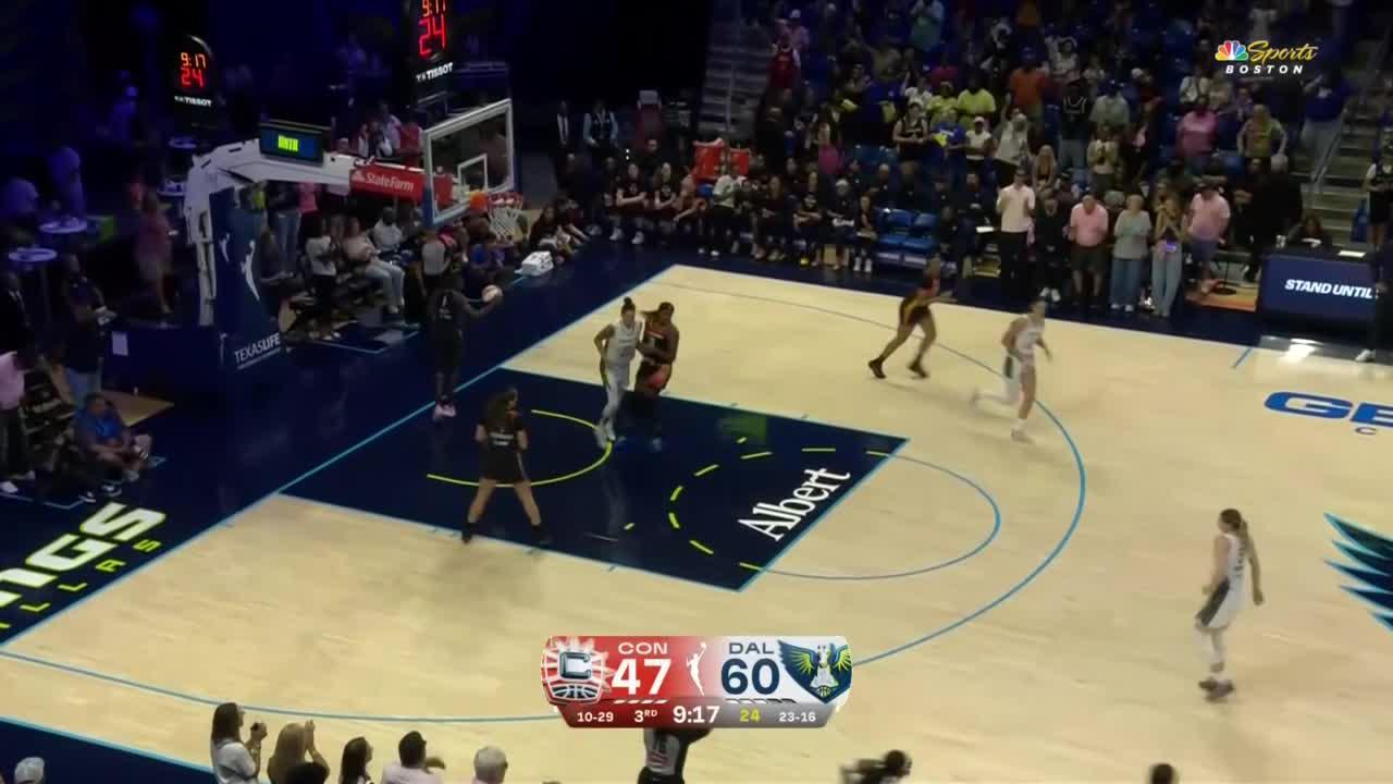Arike Ogunbowale drains trey