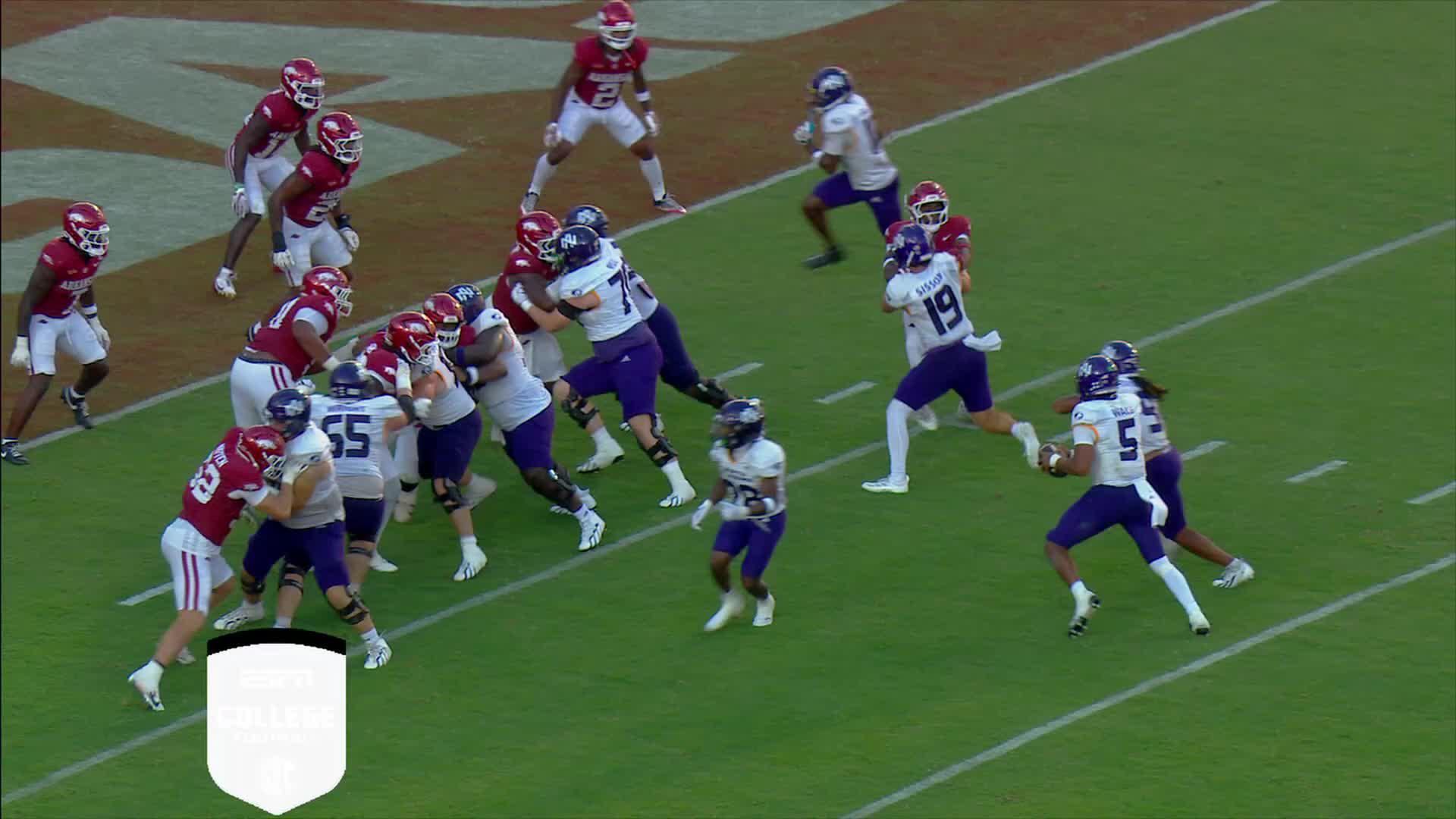 KJ Jackson's 3 TD passes help Arkansas beat North Alabama 31-14 to end 10-game losing streak