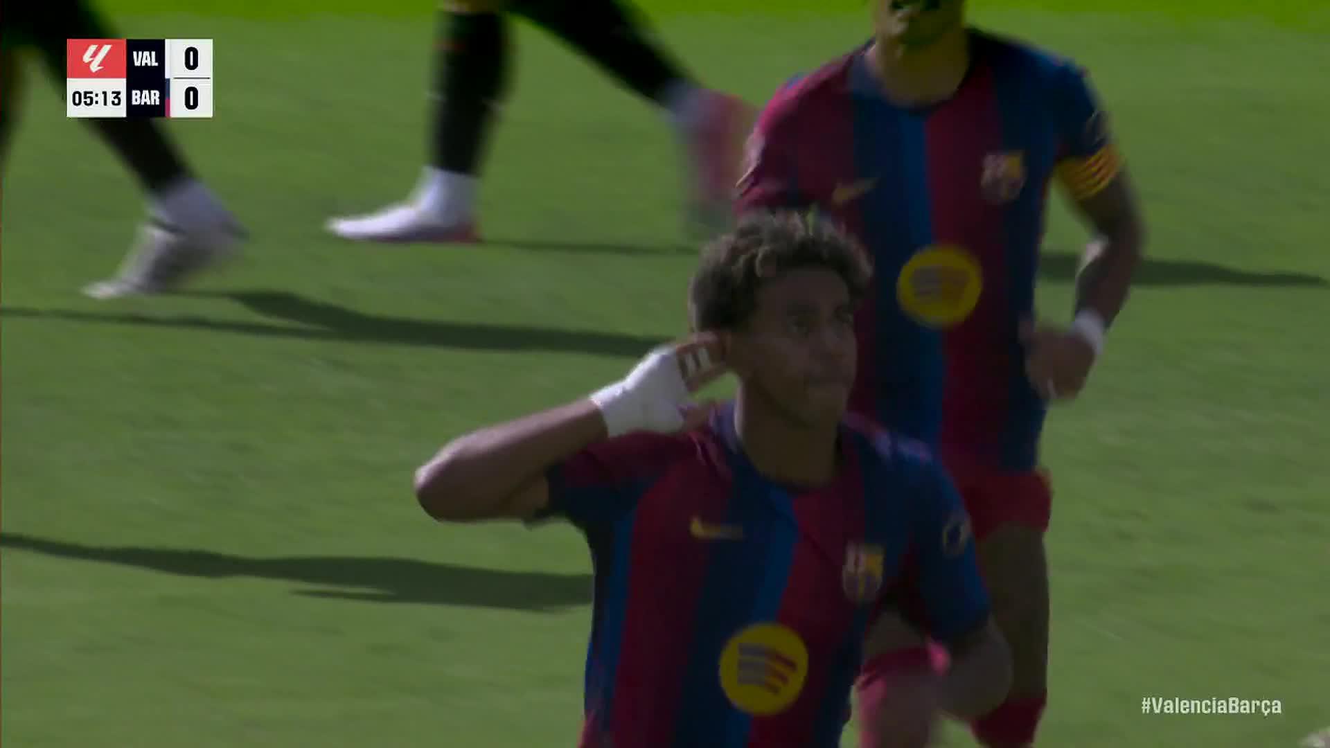 Valencia vs. Barcelona - Game Highlights