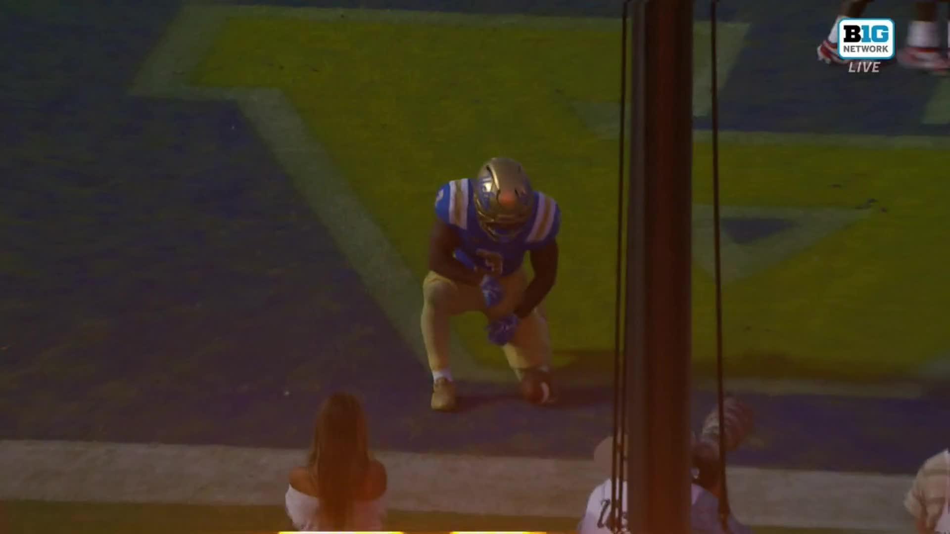 Wayne Knight scores 3 TDs as UCLA beats San Diego State 28-10