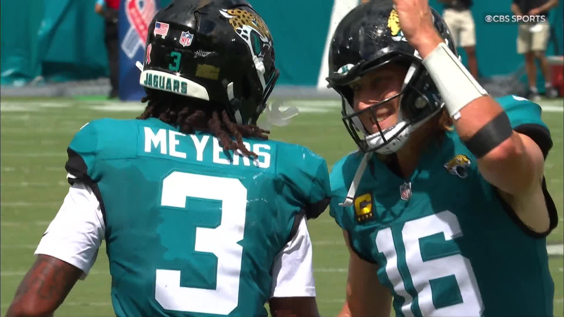 Trevor Lawrence throws 4 TD passes as the Jaguars rout the Browns 34-10 in season opener