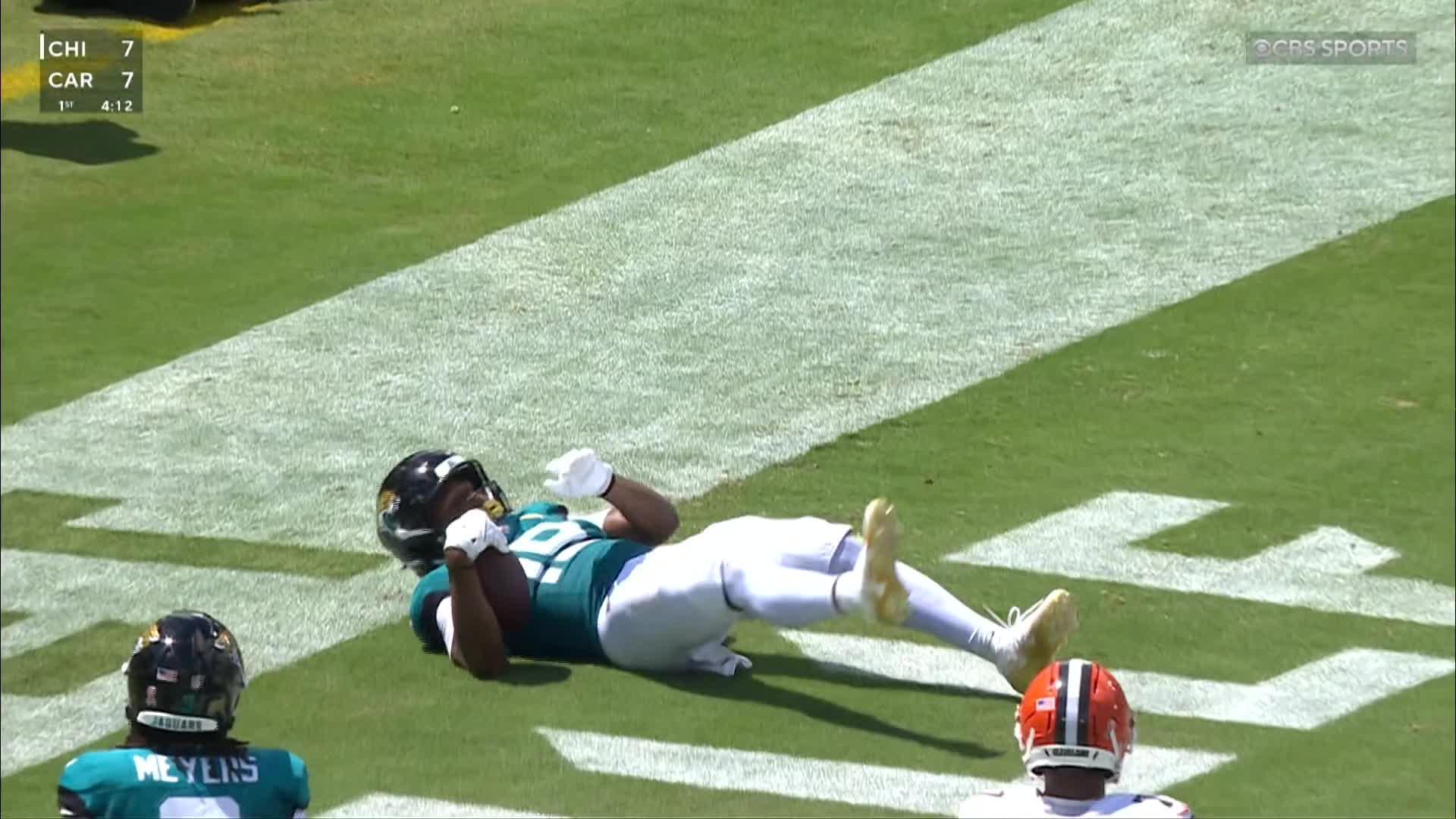 Trevor Lawrence throws 4 TD passes as the Jaguars rout the Browns 34-10 in season opener